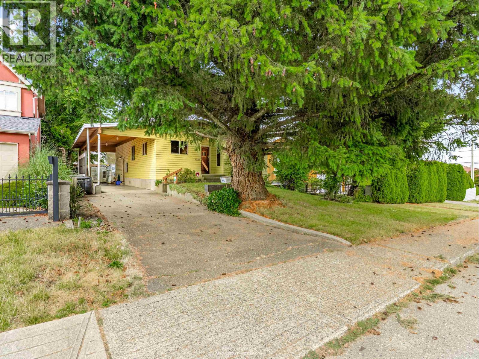6537 Waltham Avenue, Burnaby, British Columbia  V5H 3V6 - Photo 3 - R3039178