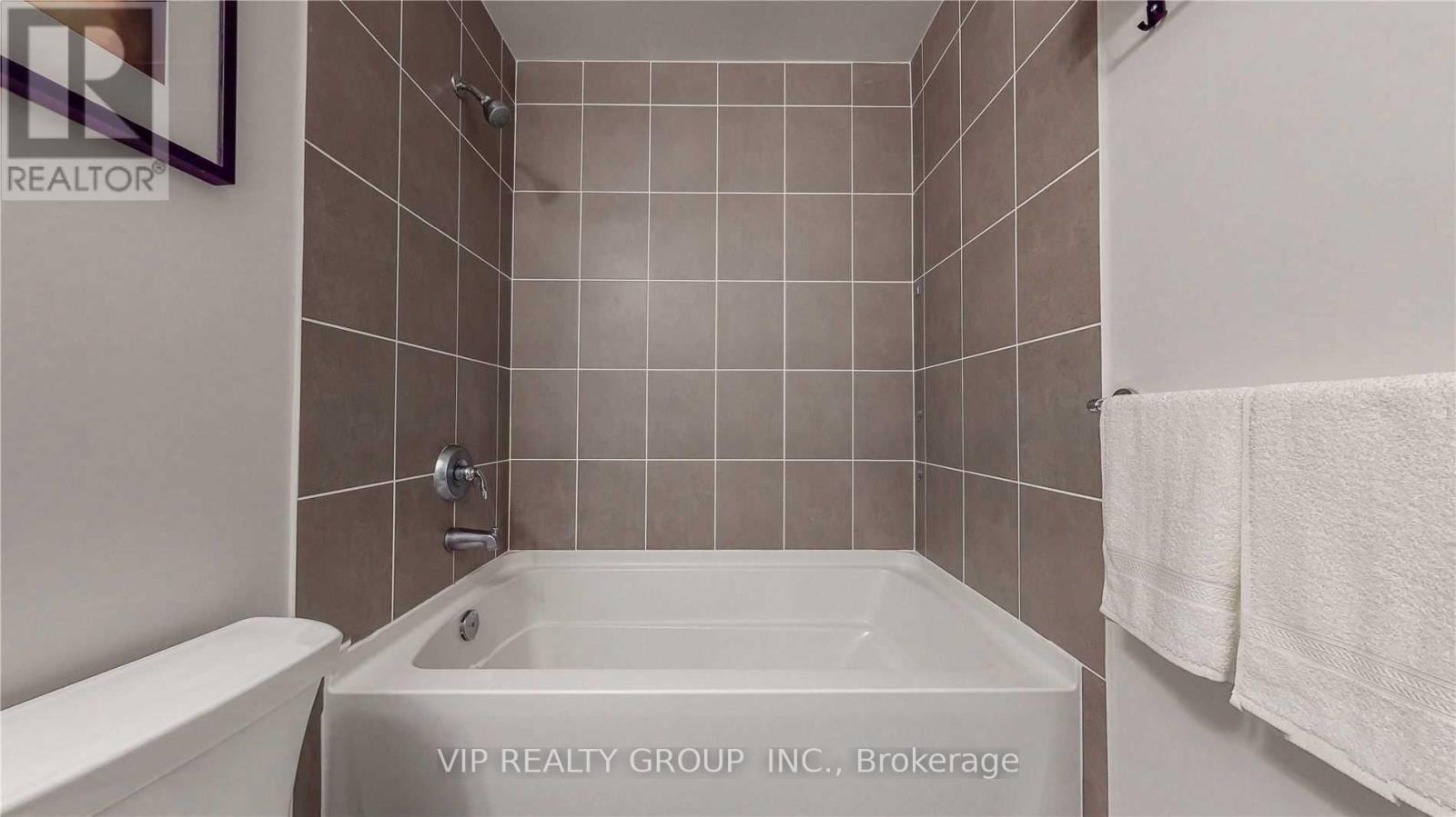 805 - 3091 Dufferin Street, Toronto (Yorkdale-Glen Park), Ontario  M6A 0C4 - Photo 6 - W12352655