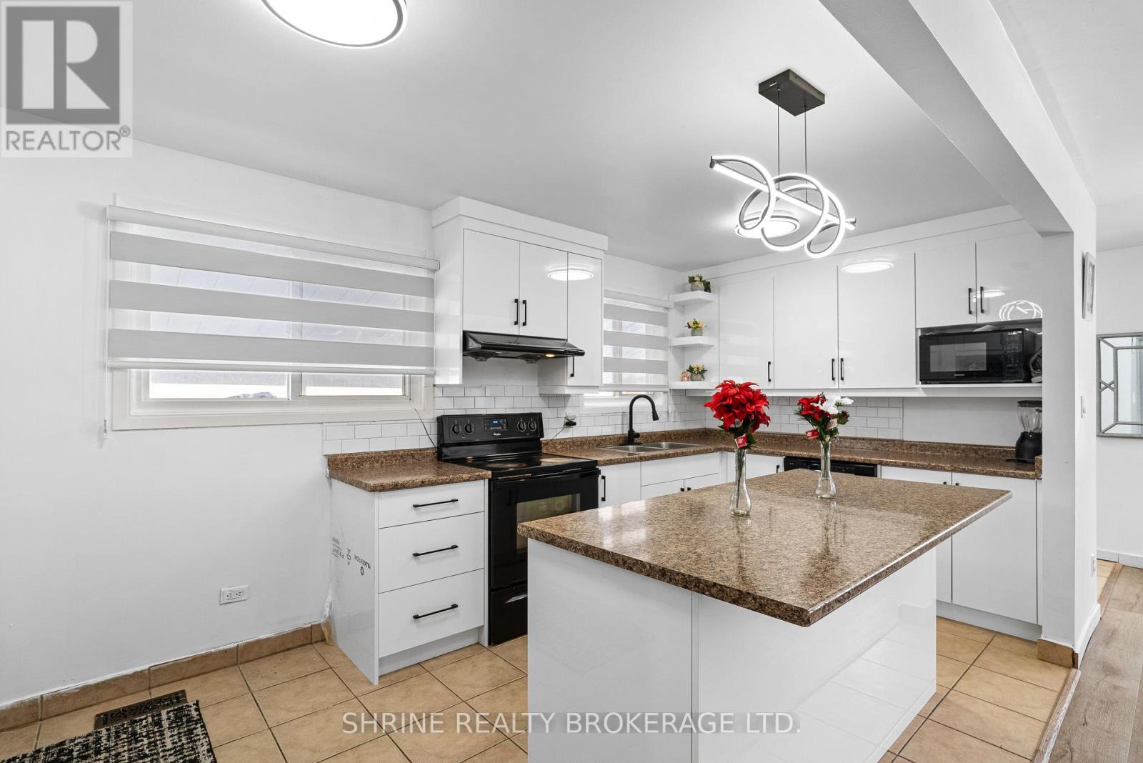 15 Garland Crescent, London East, Ontario  N5V 1N4 - Photo 11 - X12356017