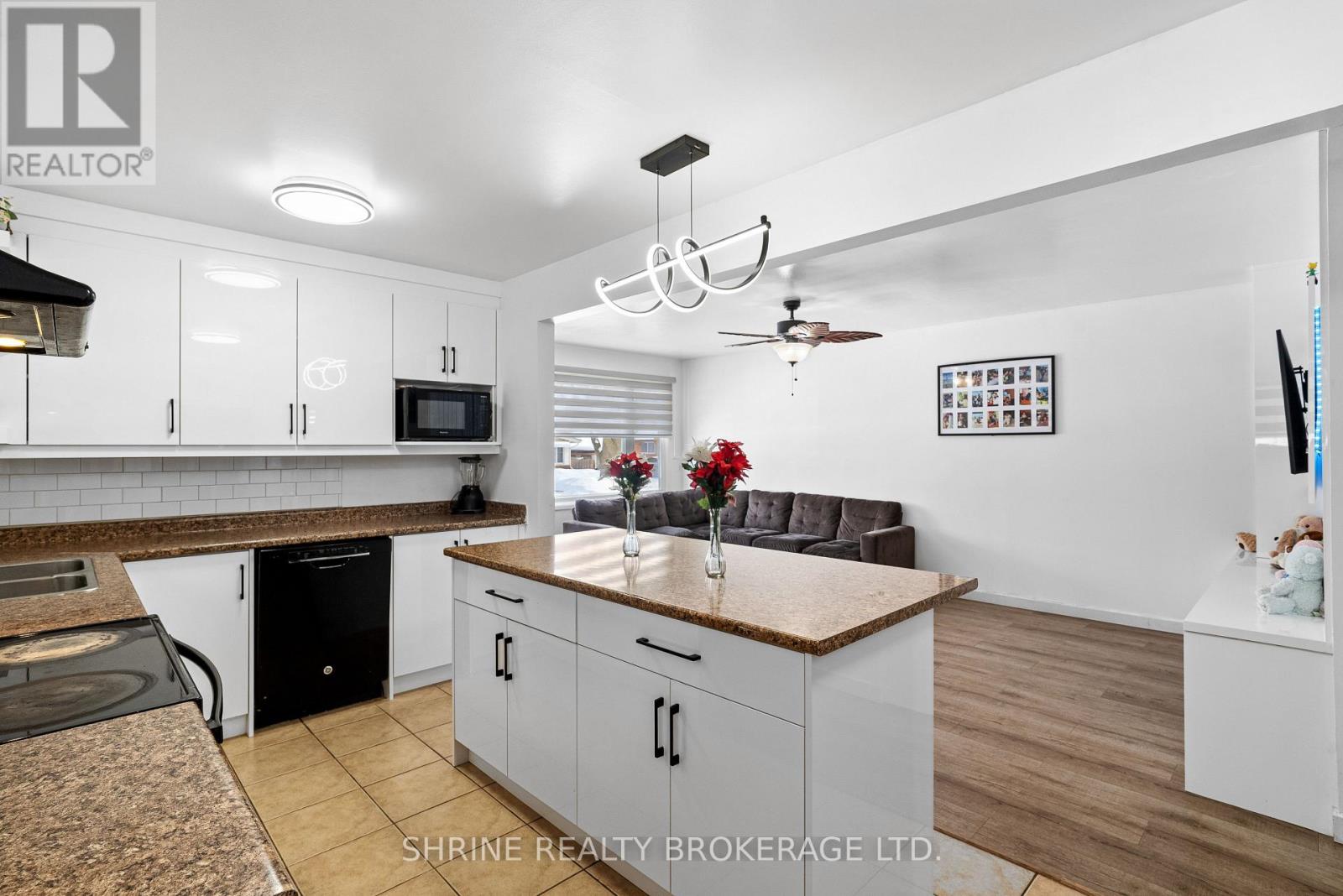15 Garland Crescent, London East, Ontario  N5V 1N4 - Photo 12 - X12356017