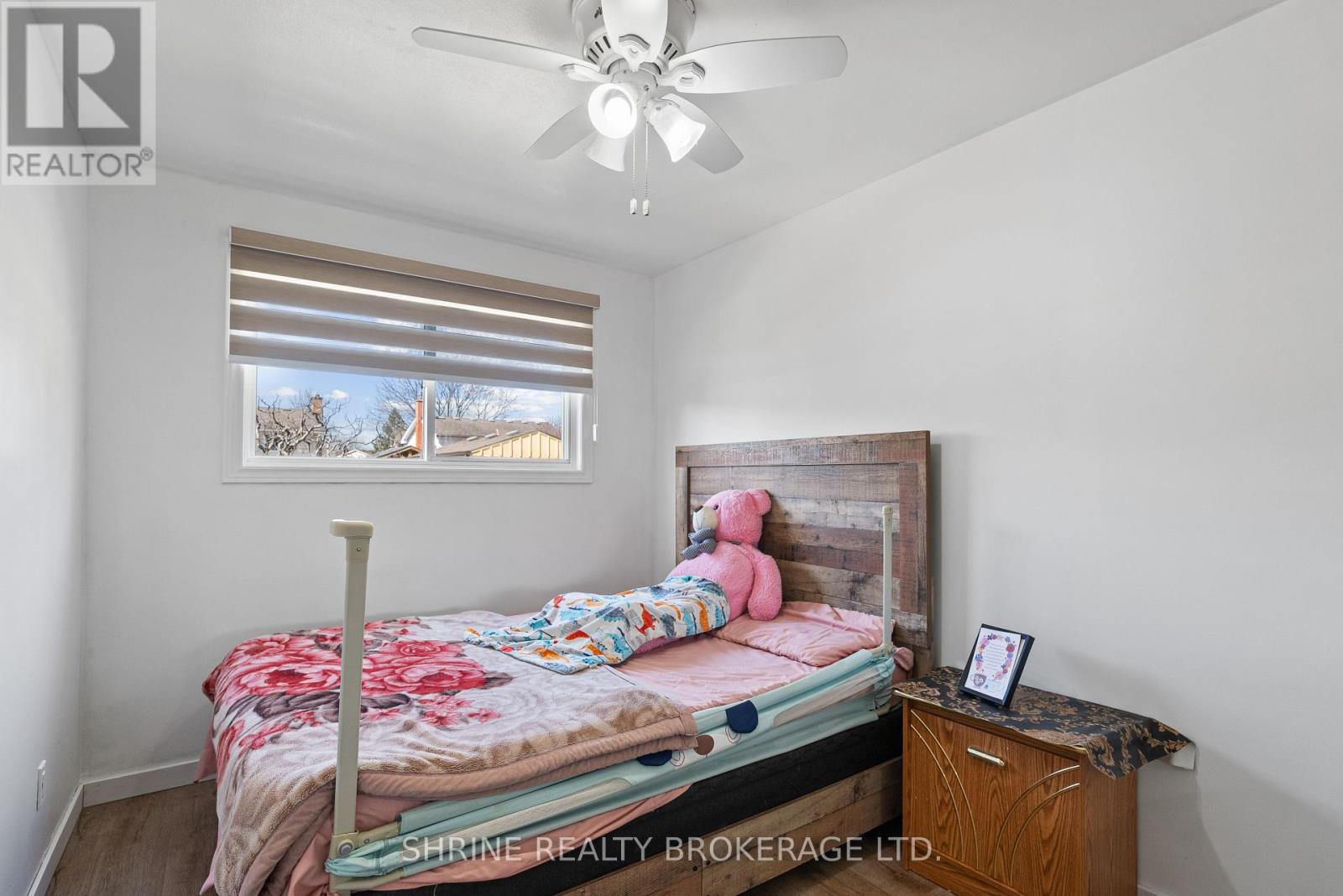 15 Garland Crescent, London East, Ontario  N5V 1N4 - Photo 21 - X12356017