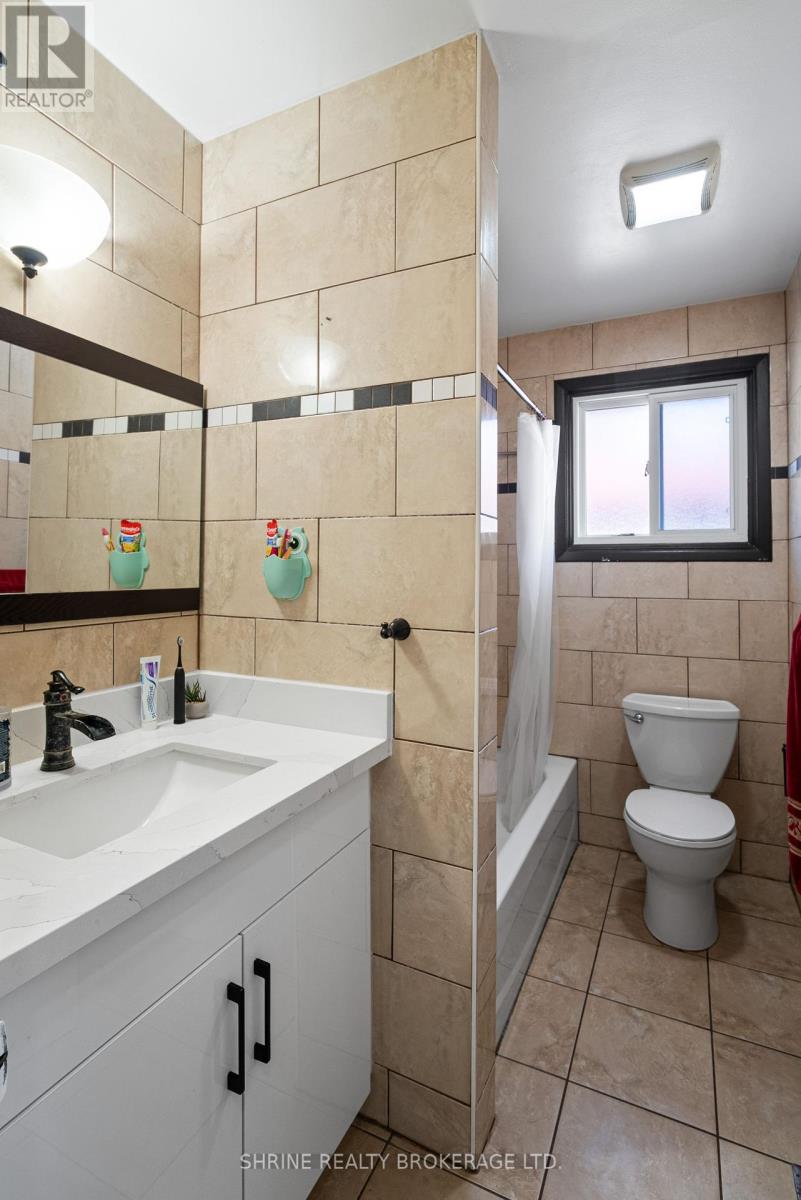 15 Garland Crescent, London East, Ontario  N5V 1N4 - Photo 26 - X12356017