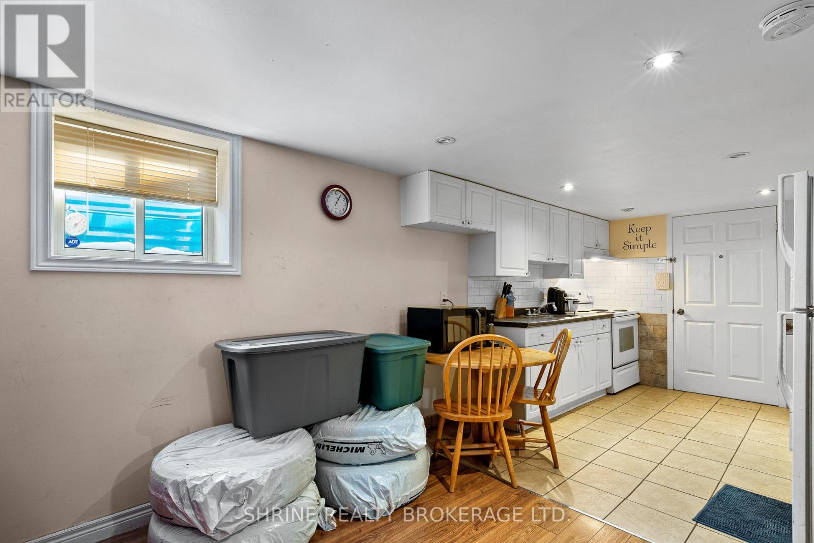 15 Garland Crescent, London East, Ontario  N5V 1N4 - Photo 32 - X12356017