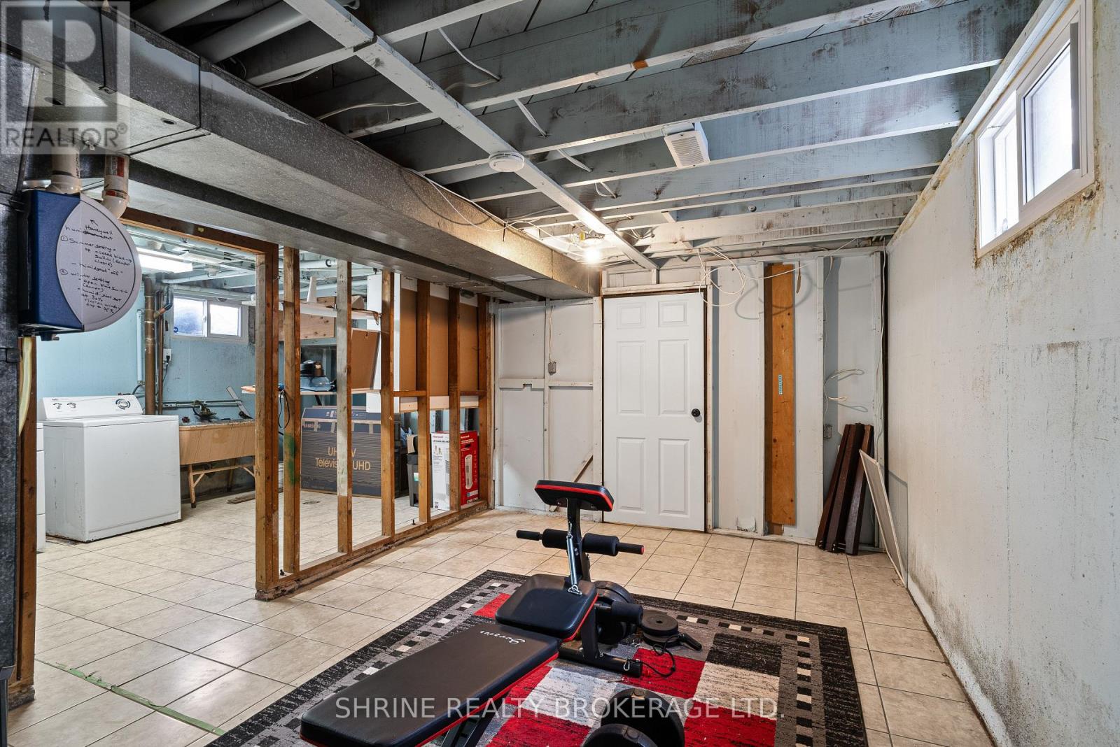 15 Garland Crescent, London East, Ontario  N5V 1N4 - Photo 40 - X12356017
