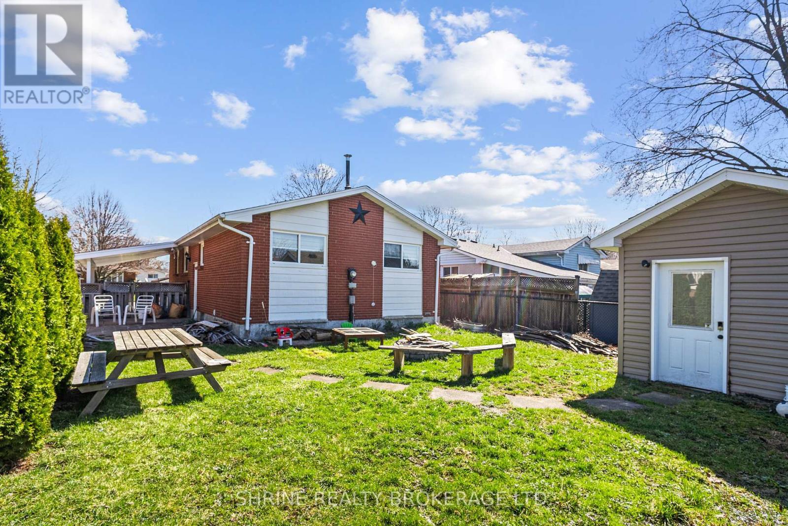 15 Garland Crescent, London East, Ontario  N5V 1N4 - Photo 47 - X12356017