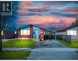 15 Garland Crescent, London East (East I), Ca