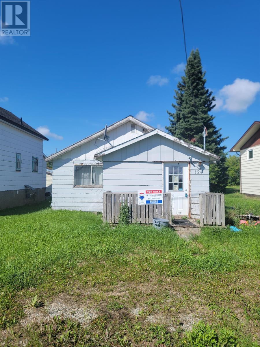 124 Sykes St, Atikokan, Ontario  P0T 1C0 - Photo 1 - TB252520