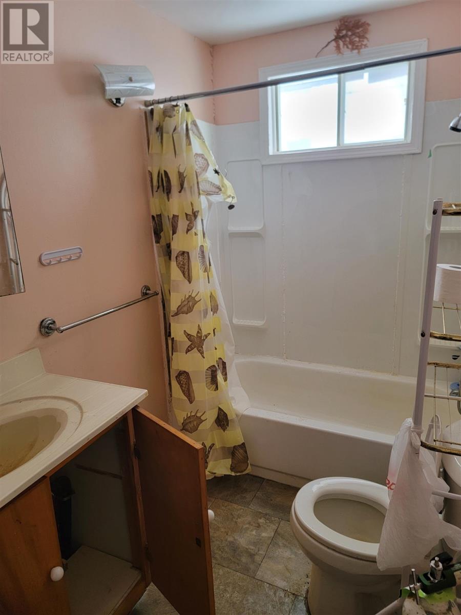 124 Sykes St, Atikokan, Ontario  P0T 1C0 - Photo 6 - TB252520