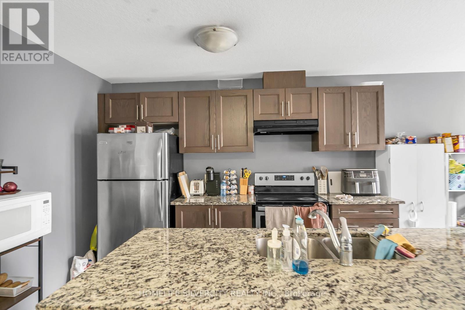 63 - 135 Hardcastle Drive, Cambridge, Ontario N1S 0B6 - Photo 10 - X12355973