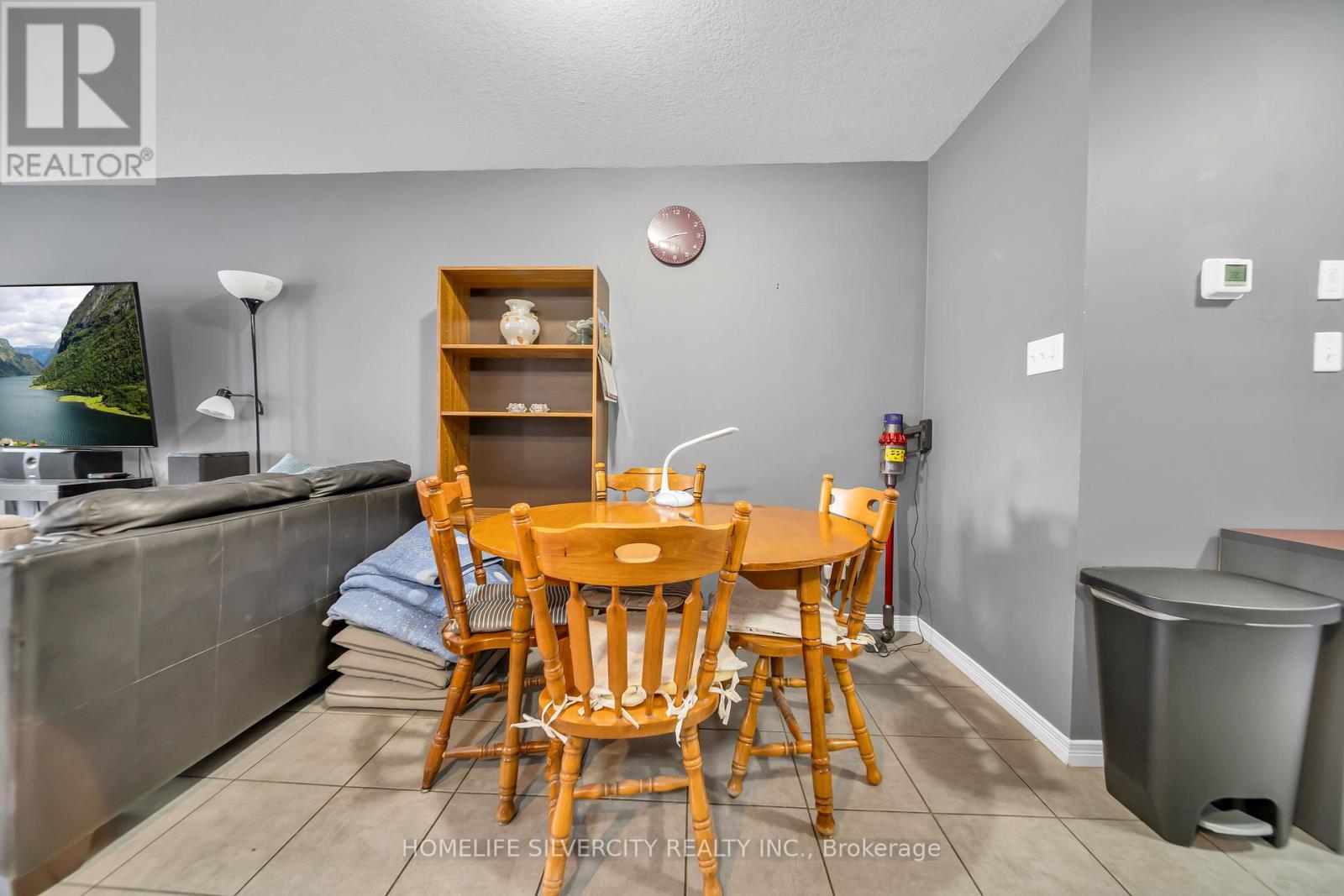 63 - 135 Hardcastle Drive, Cambridge, Ontario N1S 0B6 - Photo 14 - X12355973