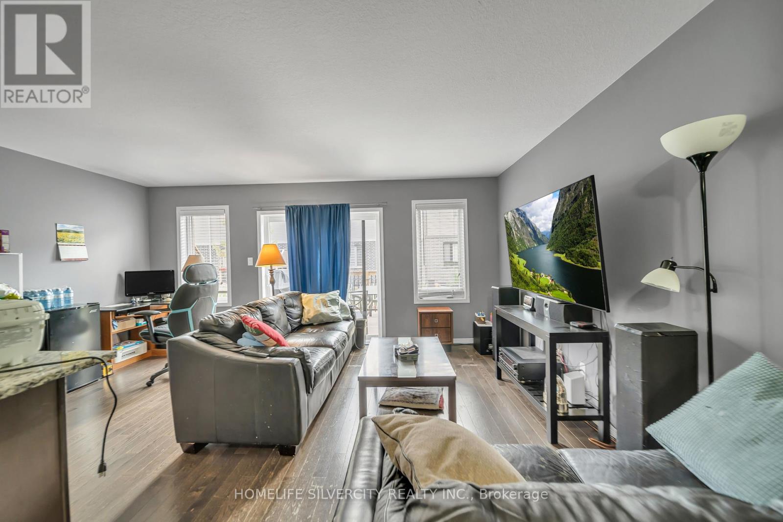 63 - 135 Hardcastle Drive, Cambridge, Ontario N1S 0B6 - Photo 5 - X12355973