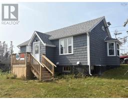 21 Marconi Street, Louisbourg, Ca
