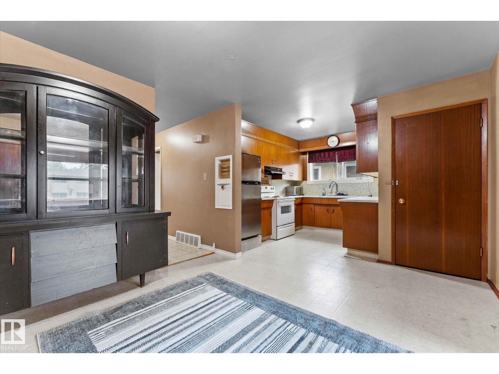 7311/7313 79 Av Nw, Edmonton, Alberta  T6B 0C4 - Photo 11 - E4453915