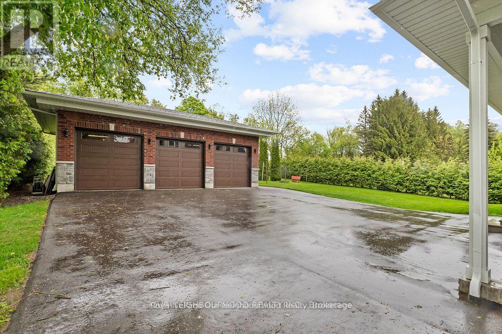 4601 Rice Lake Drive S, Hamilton Township, Ontario  L1A 3V6 - Photo 39 - X12356010