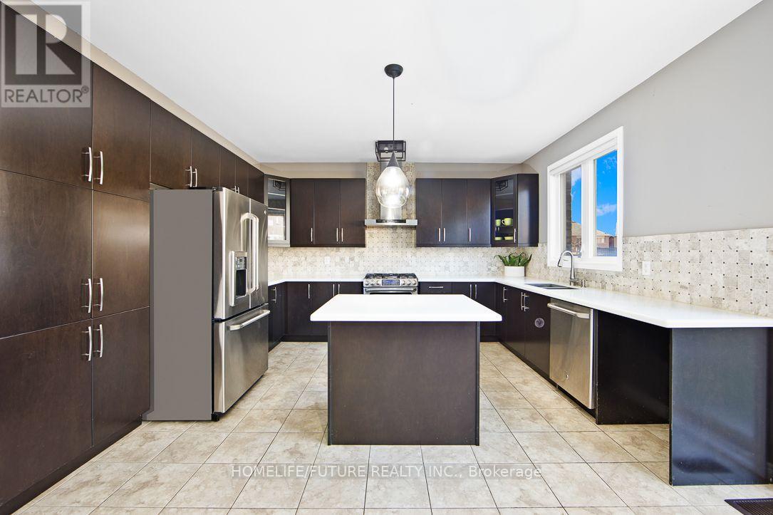 90 Greenspire Avenue, Markham, Ontario  L6E 0S2 - Photo 10 - N12356019