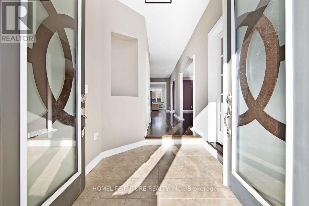 90 Greenspire Avenue, Markham, Ontario  L6E 0S2 - Photo 3 - N12356019