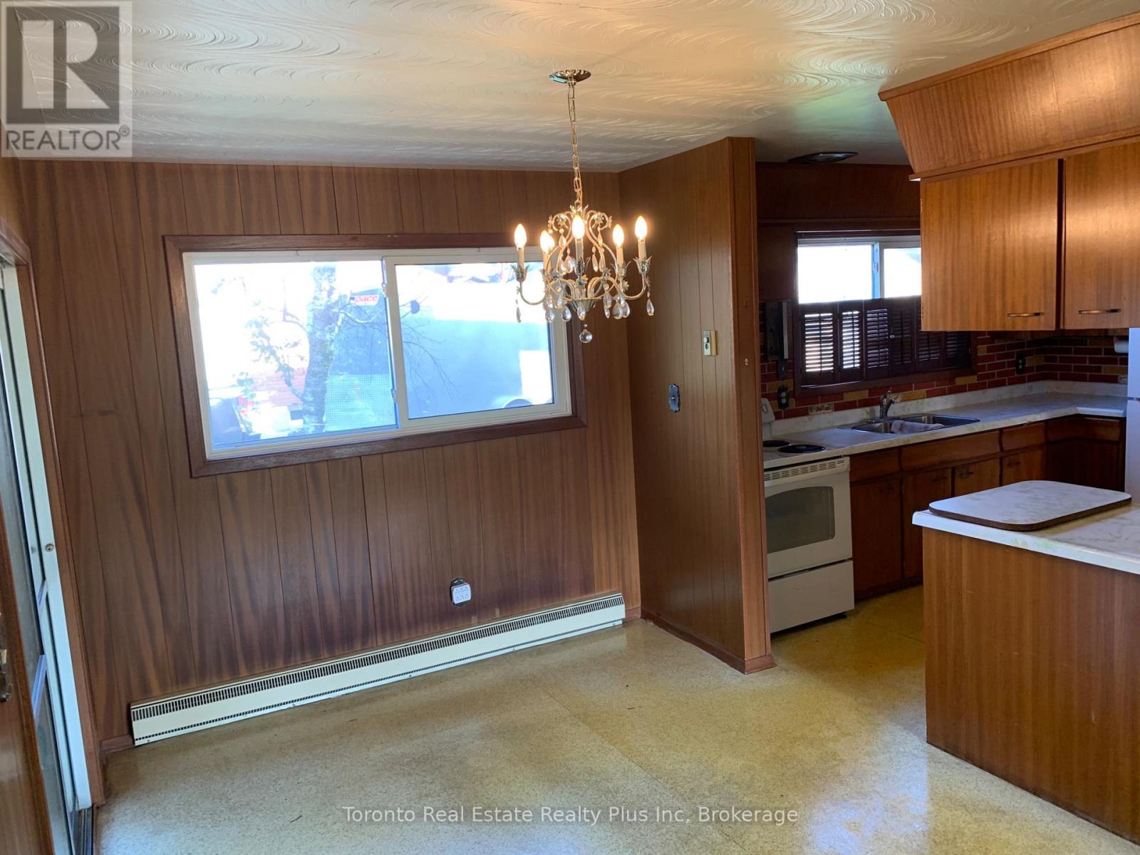 70 Lasalle Ct Crescent, Sault Ste Marie, Ontario  P6B 4R6 - Photo 11 - X12355982