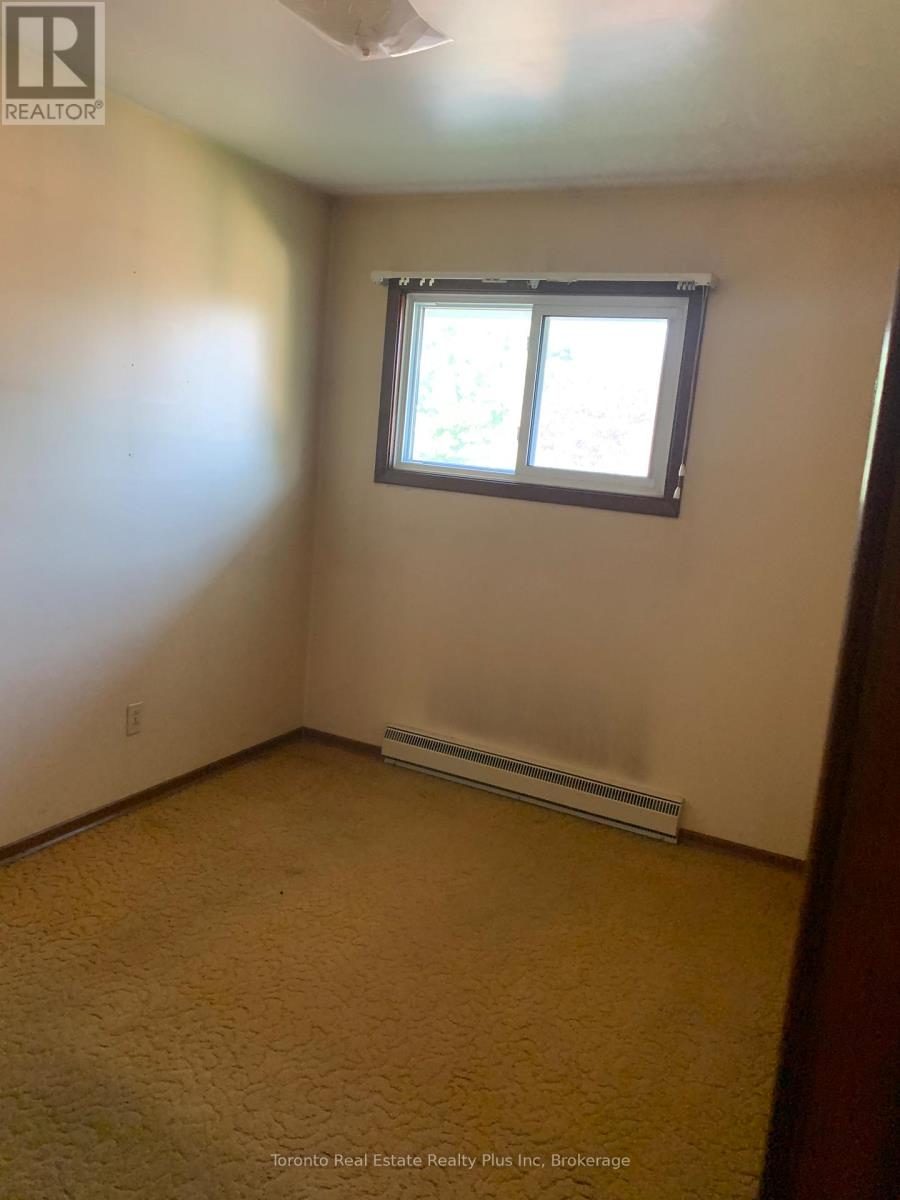 70 Lasalle Ct Crescent, Sault Ste Marie, Ontario  P6B 4R6 - Photo 20 - X12355982
