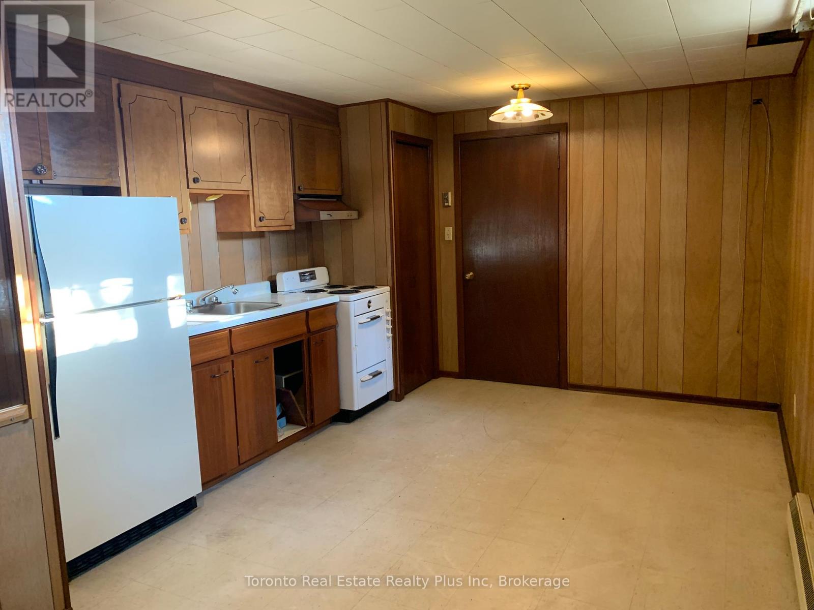 70 Lasalle Ct Crescent, Sault Ste Marie, Ontario  P6B 4R6 - Photo 27 - X12355982
