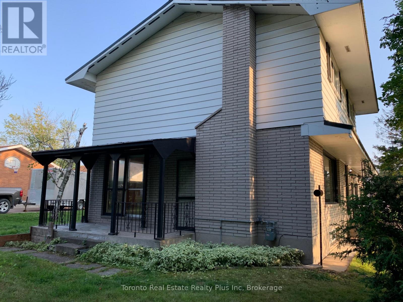 70 Lasalle Ct Crescent, Sault Ste Marie, Ontario  P6B 4R6 - Photo 30 - X12355982