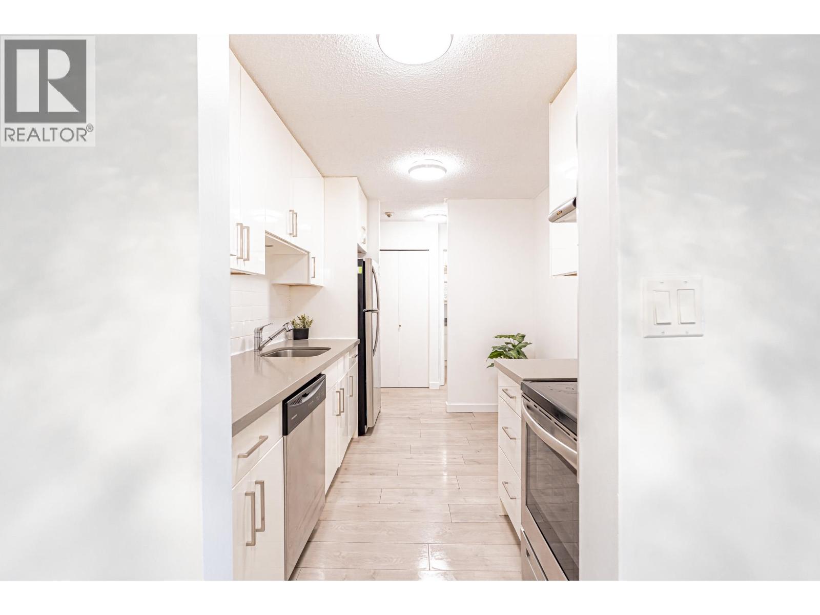 322 8591 Westminster Highway, Richmond, British Columbia  V6X 3E2 - Photo 3 - R3039189