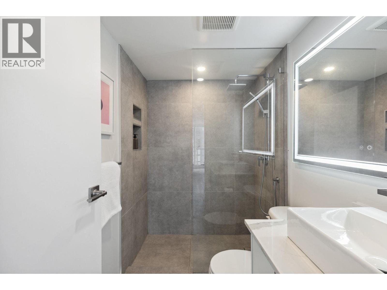2406 1155 Seymour Street, Vancouver, British Columbia  V6B 1K2 - Photo 25 - R3039135