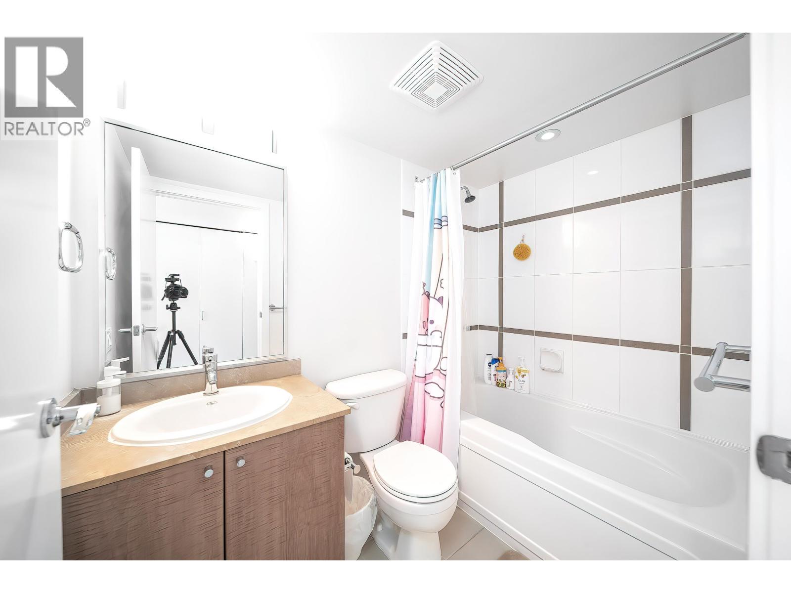 807 610 Granville Street, Vancouver, British Columbia  V6C 3T3 - Photo 10 - R3039196