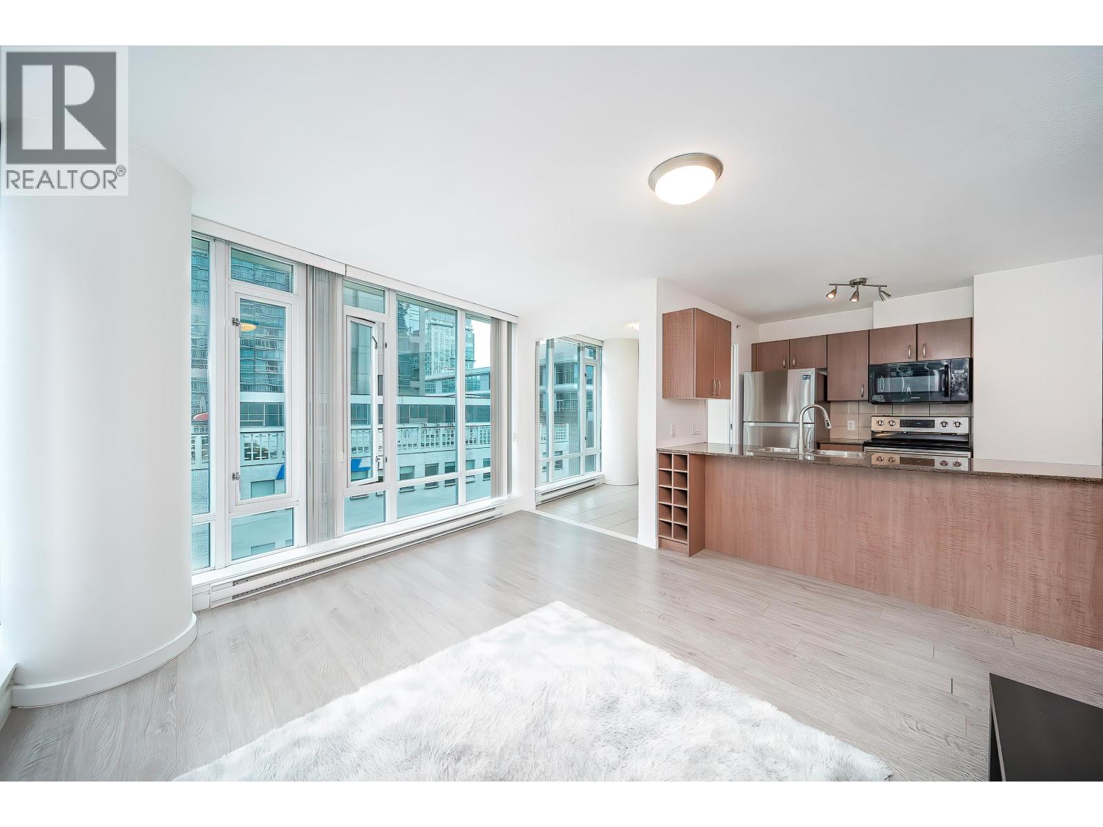 807 610 Granville Street, Vancouver, British Columbia  V6C 3T3 - Photo 4 - R3039196