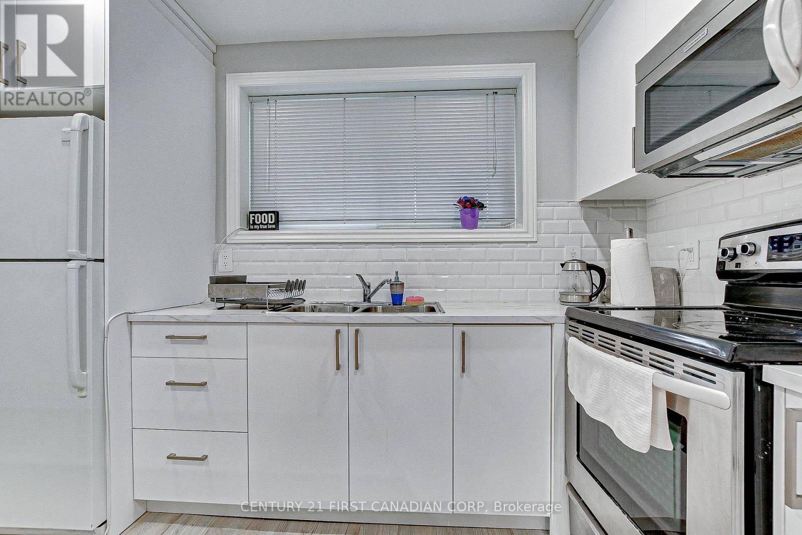1473 Glengarry Avenue, London North, Ontario  N5X 1R2 - Photo 24 - X12356075