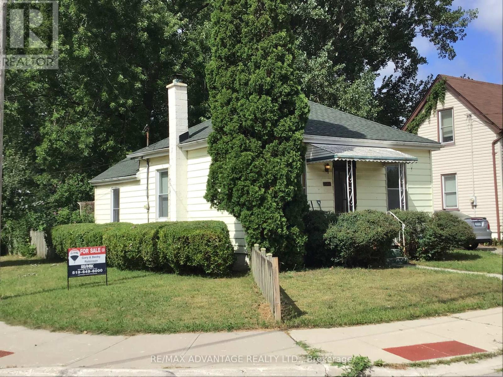Property at 1082 MARGARET STREET image 1