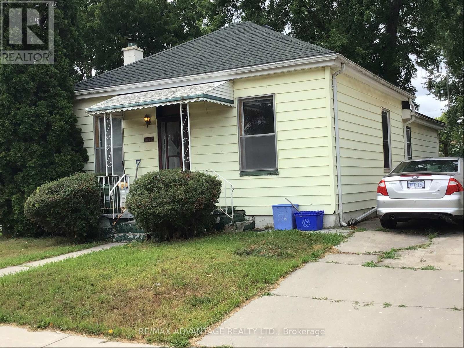 Property at 1082 MARGARET STREET image 2
