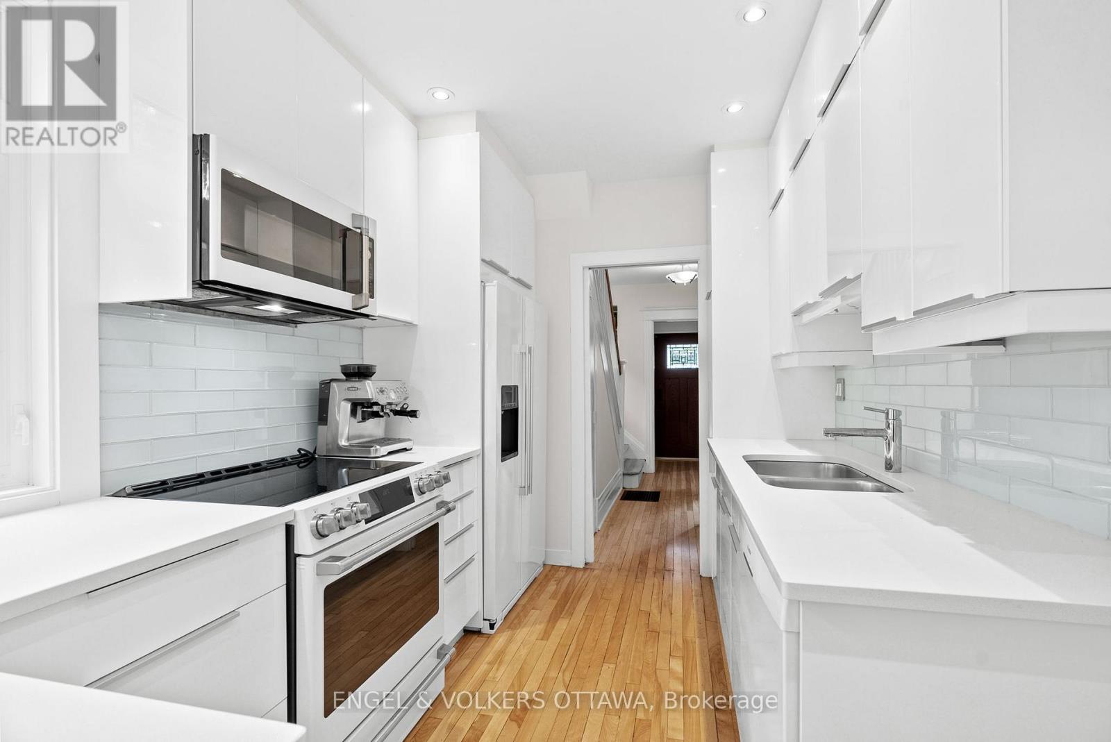 47 Fentiman Avenue, Ottawa, Ontario  K1S 0T5 - Photo 18 - X12356052