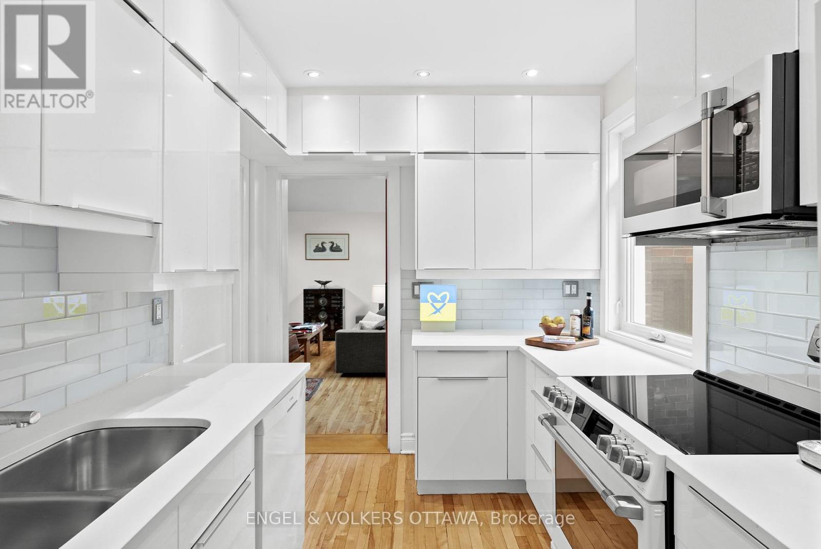 47 Fentiman Avenue, Ottawa, Ontario  K1S 0T5 - Photo 22 - X12356052