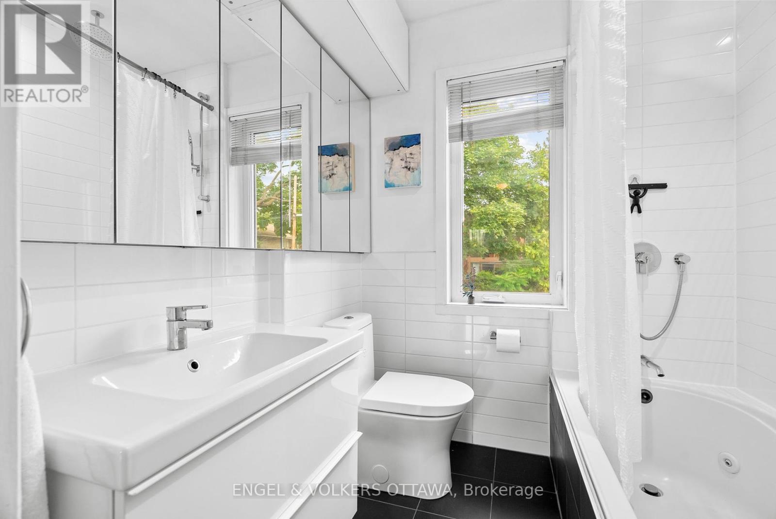 47 Fentiman Avenue, Ottawa, Ontario  K1S 0T5 - Photo 29 - X12356052