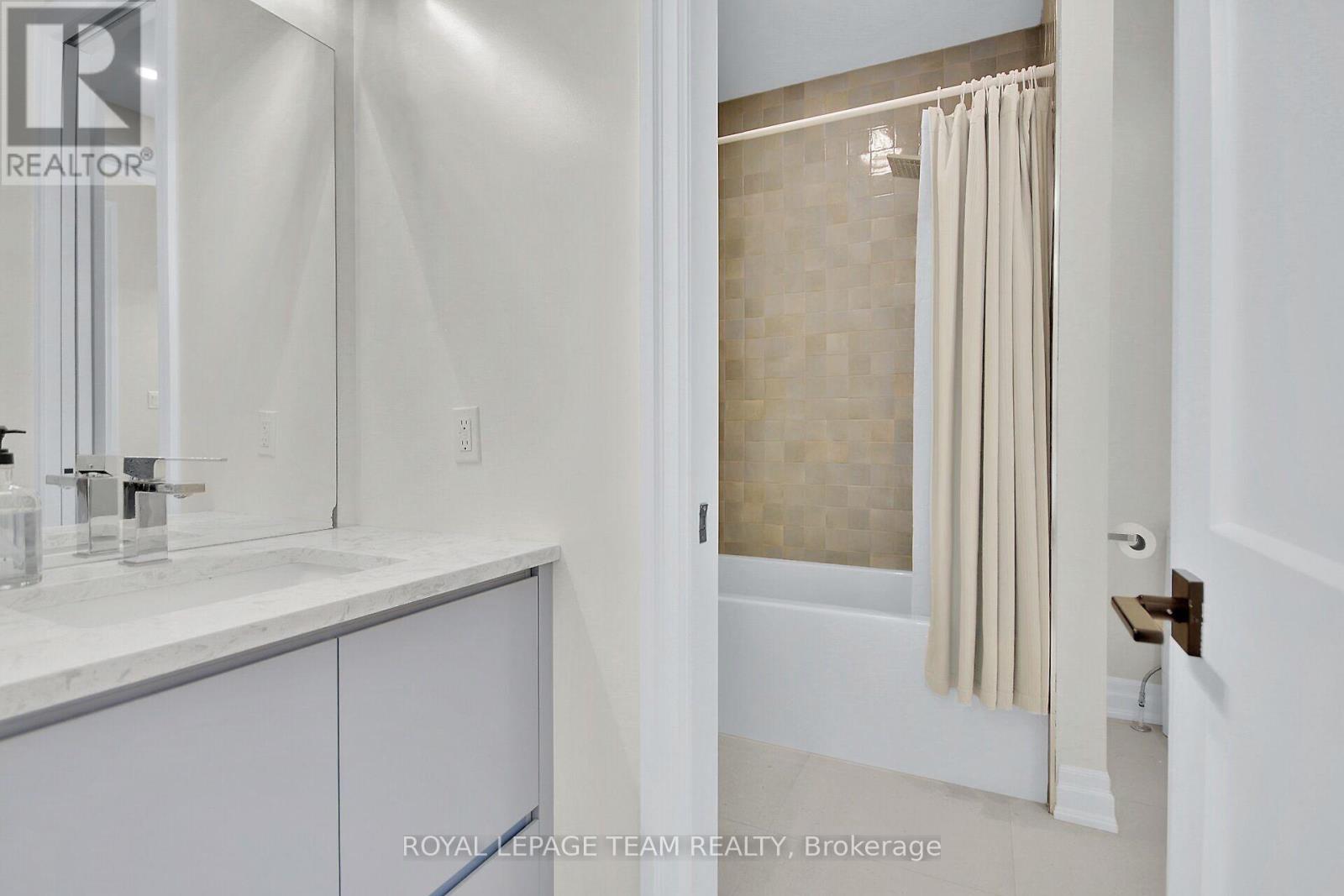 4019 Perennial Way, Ottawa, Ontario  K4P 0G7 - Photo 25 - X12356059