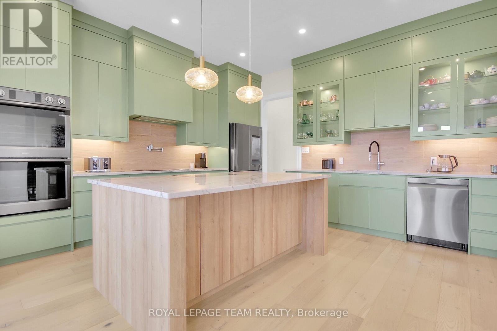 4019 Perennial Way, Ottawa, Ontario  K4P 0G7 - Photo 9 - X12356059