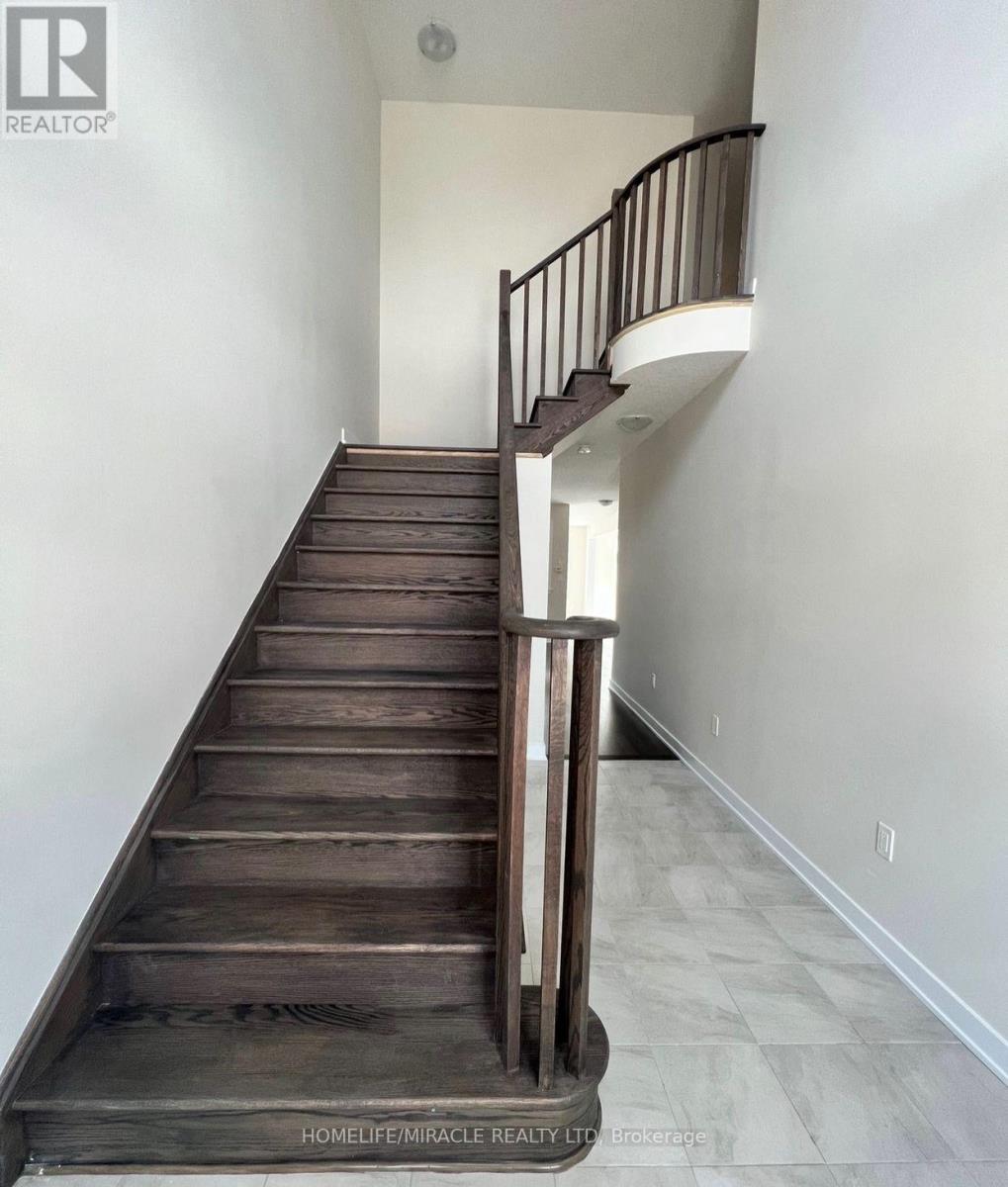 85 Stern Drive, Welland, Ontario  L3B 0M2 - Photo 13 - X12356031