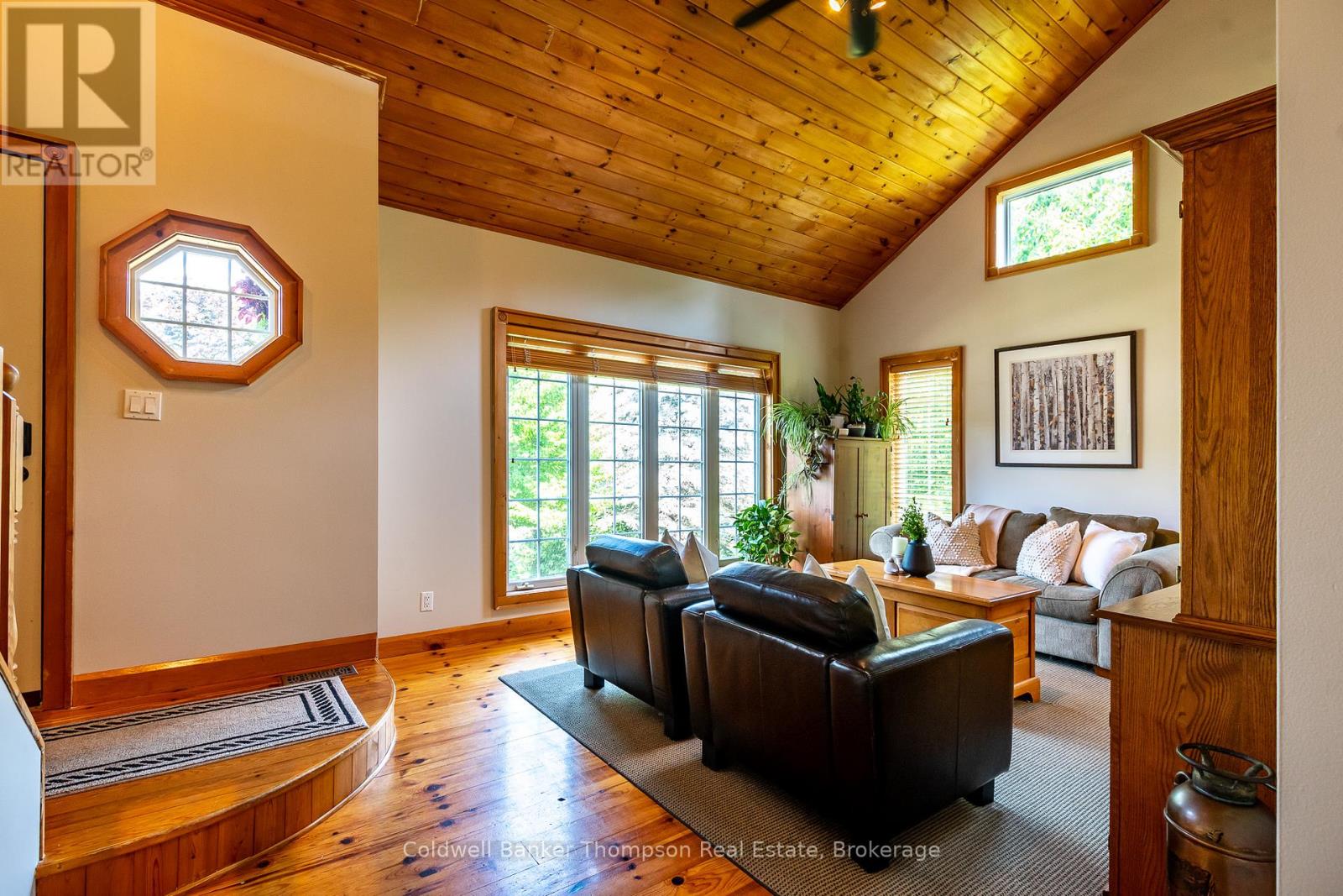 15 Covered Bridge Trail, Bracebridge, Ontario  P1L 1Y1 - Photo 6 - X12356068