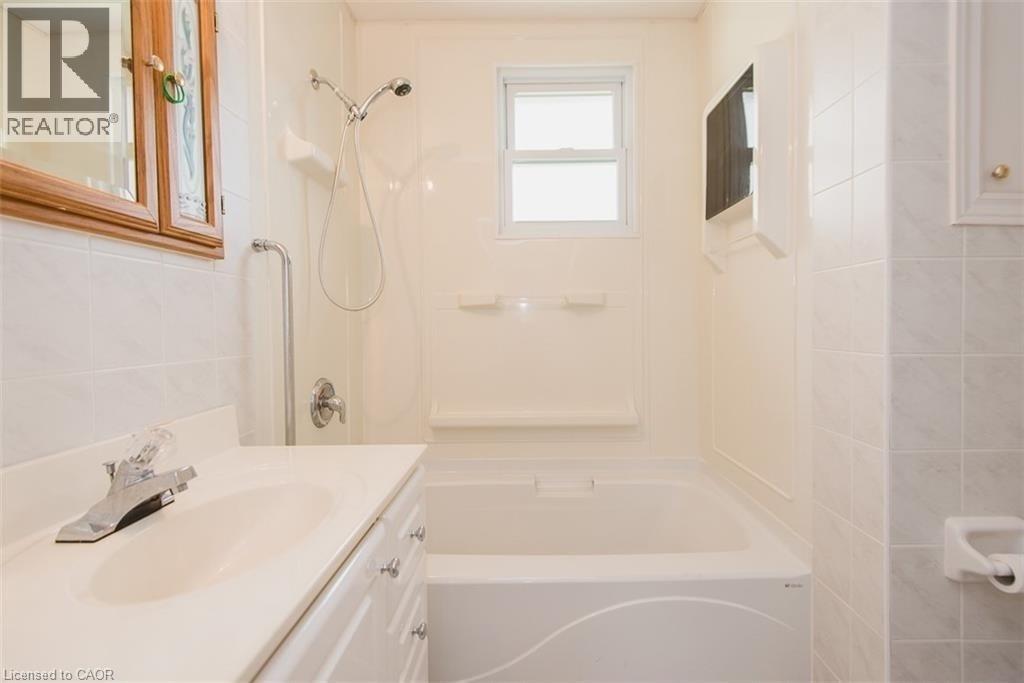 13 New Mountain Road, Hamilton, Ontario  L8G 2R4 - Photo 8 - 40762284