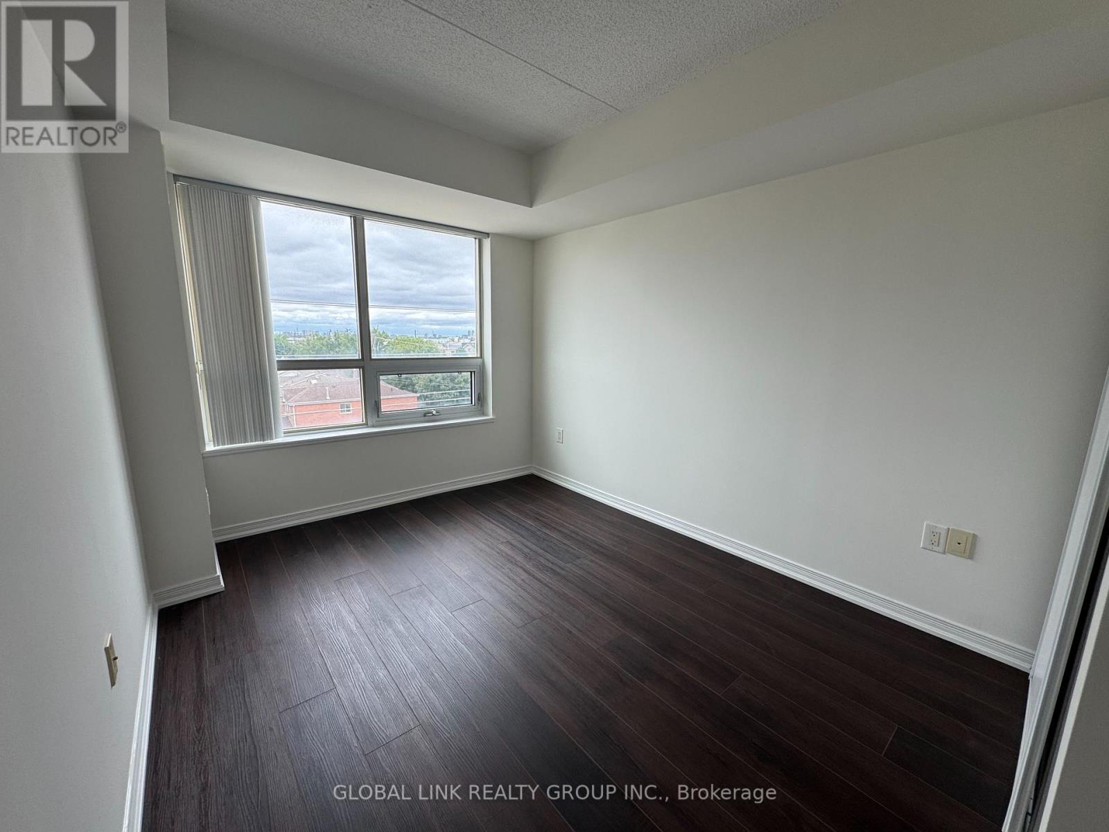 Property at 605 - 4600 STEELES AVENUE E image 4