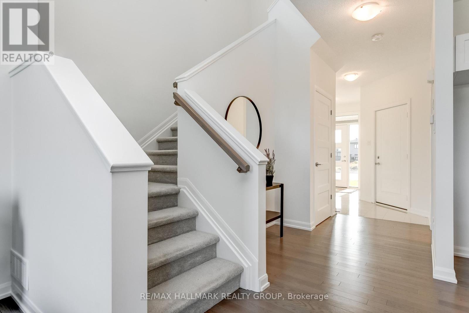 474 Sterling Avenue, Clarence-Rockland, Ontario  K4K 1P6 - Photo 4 - X12356091