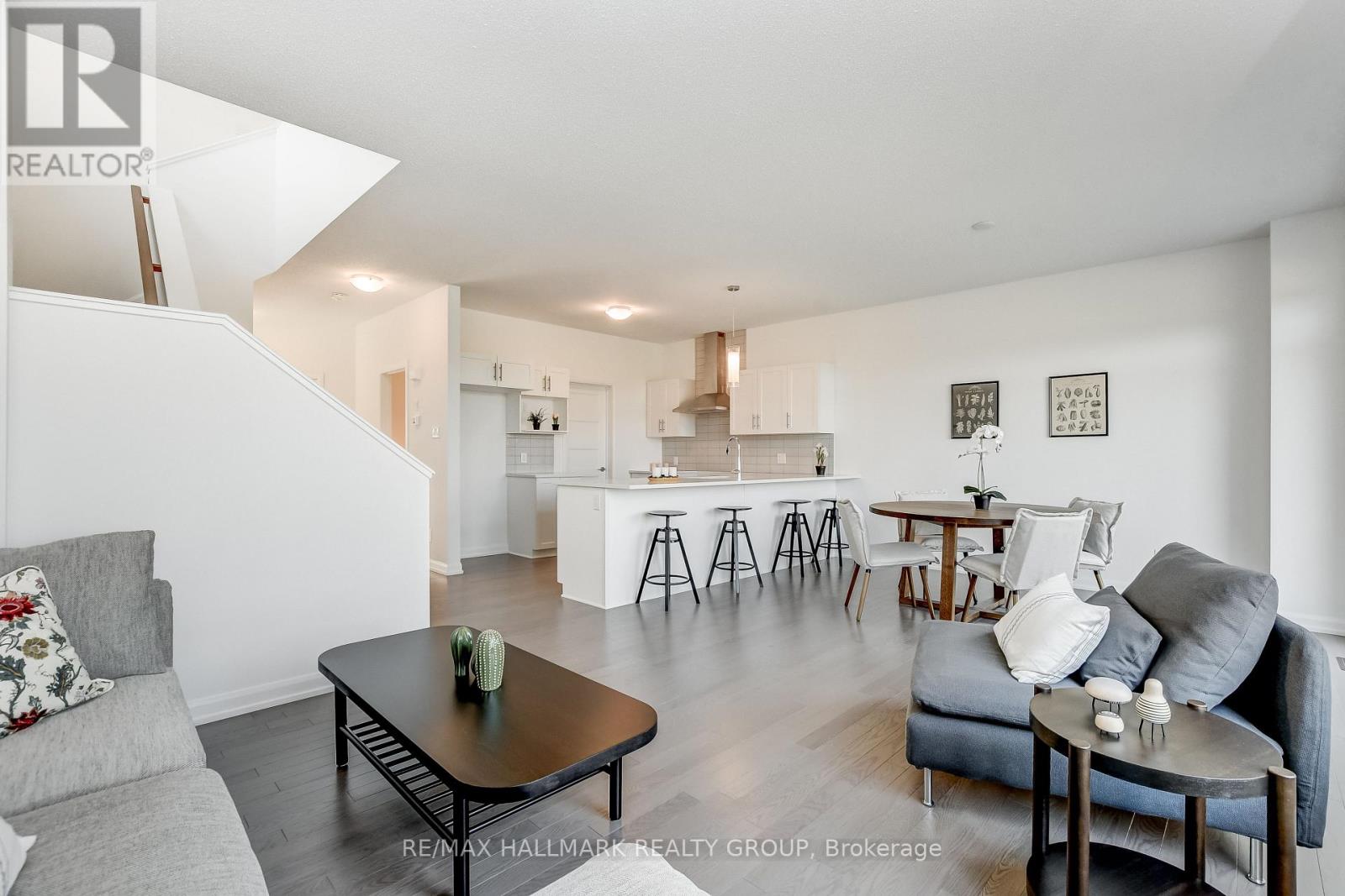 474 Sterling Avenue, Clarence-Rockland, Ontario  K4K 1P6 - Photo 7 - X12356091