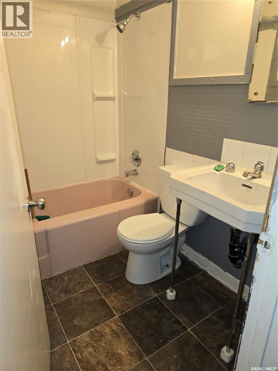 228 F Avenue N, Saskatoon, Saskatchewan  S7L 1W1 - Photo 36 - SK016231