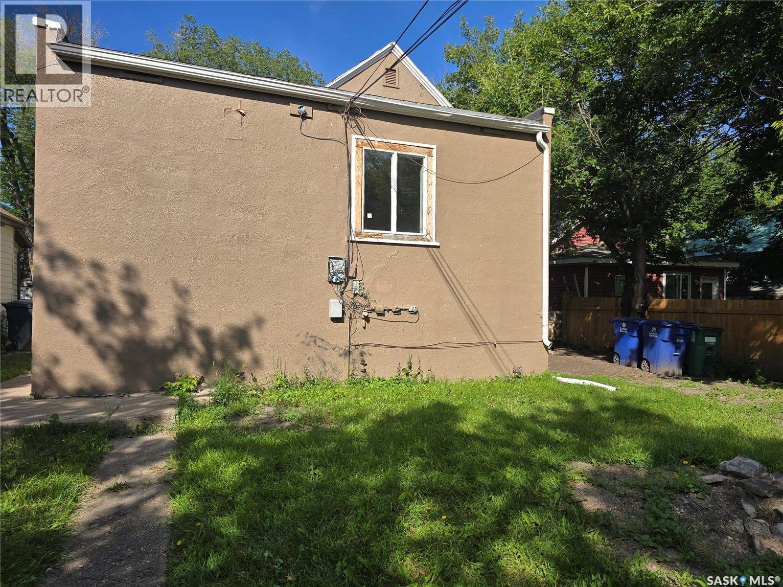 228 F Avenue N, Saskatoon, Saskatchewan  S7L 1W1 - Photo 37 - SK016231