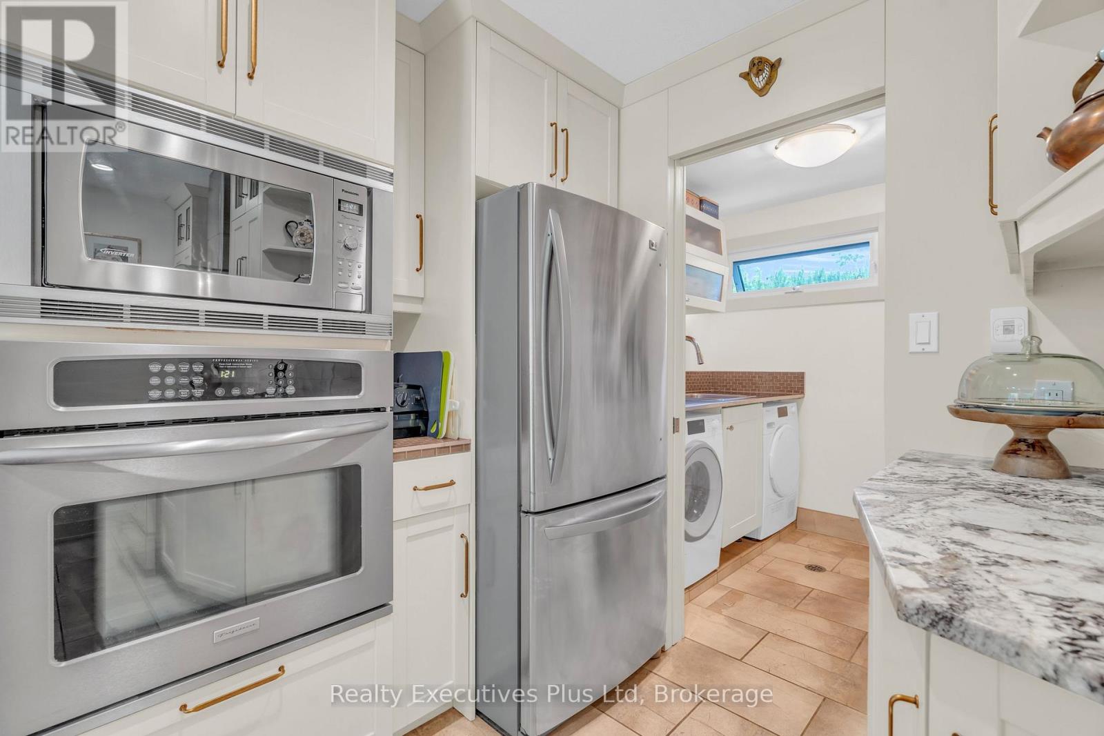 4 Glenhill Place, Guelph, Ontario  N1E 4G7 - Photo 19 - X12351790