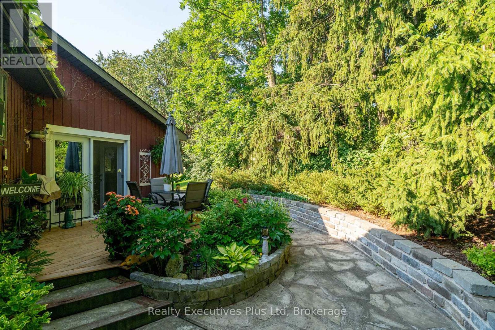 4 Glenhill Place, Guelph, Ontario  N1E 4G7 - Photo 37 - X12351790