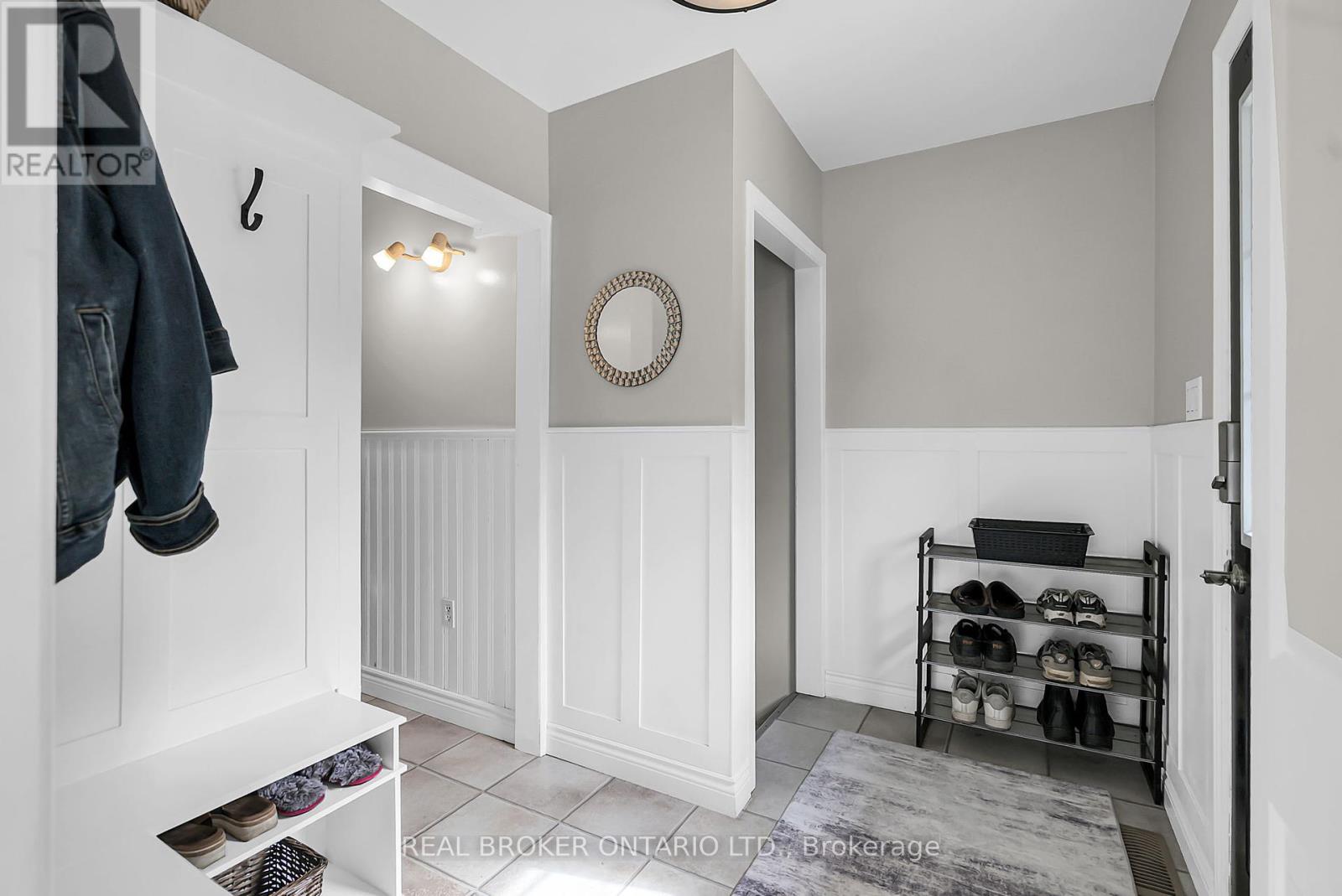 19 Sunset Drive, Augusta, Ontario  K0E 1T0 - Photo 20 - X12356108