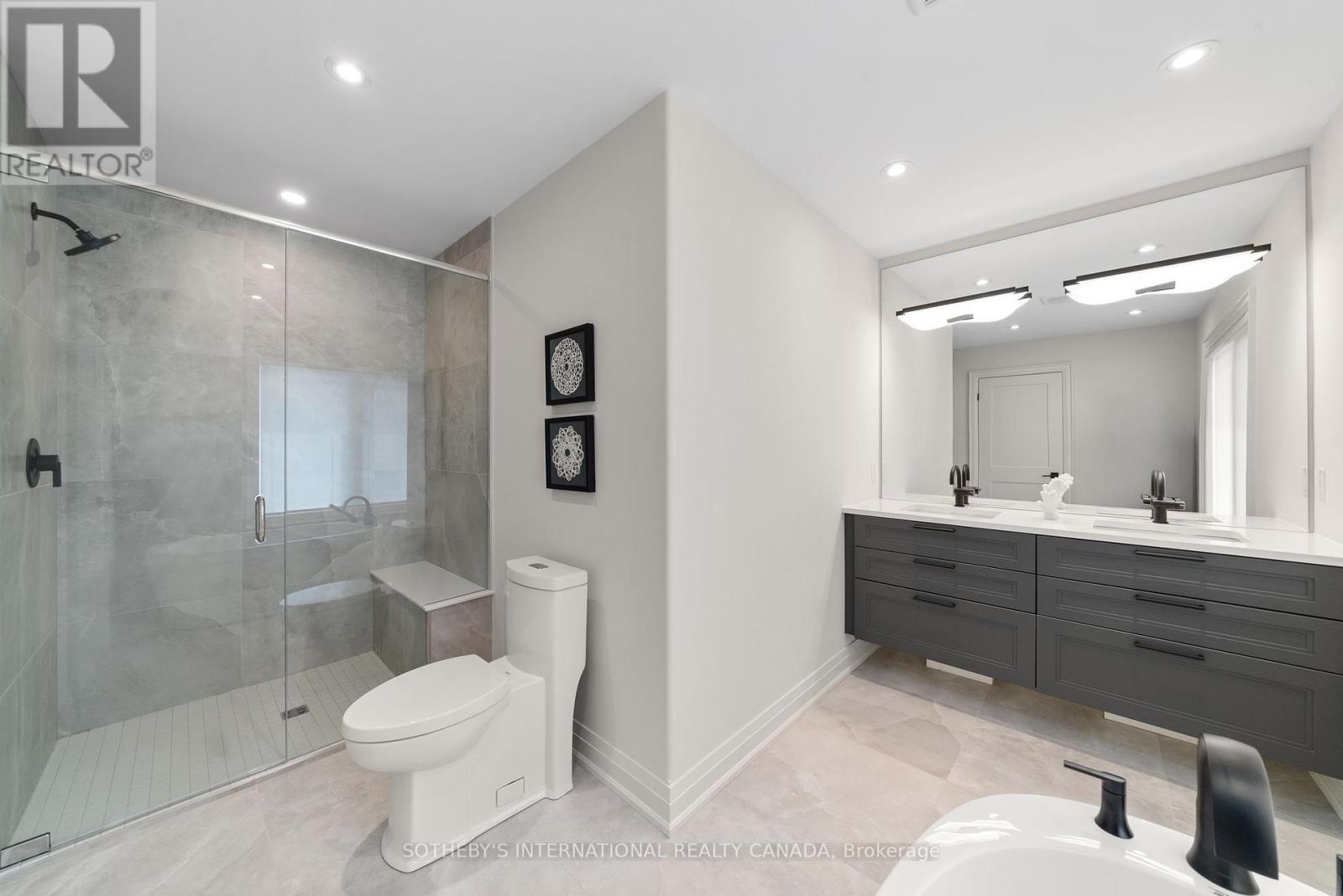 438d Orchard Avenue, Cobourg, Ontario  K9A 3T7 - Photo 13 - X12356001