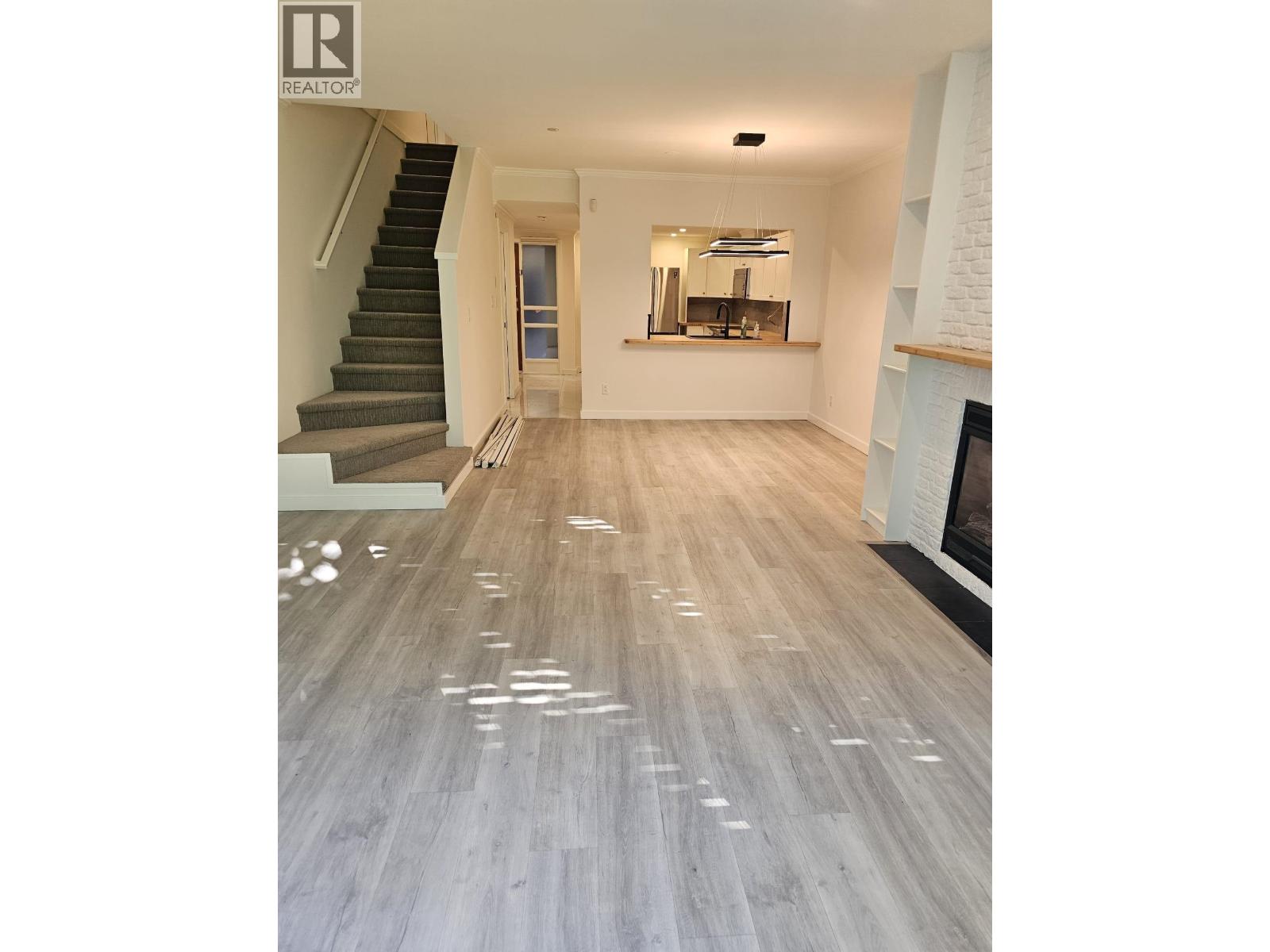 102 1990 Se Kent Avenue, Vancouver, British Columbia  V5P 4X5 - Photo 13 - R3030765