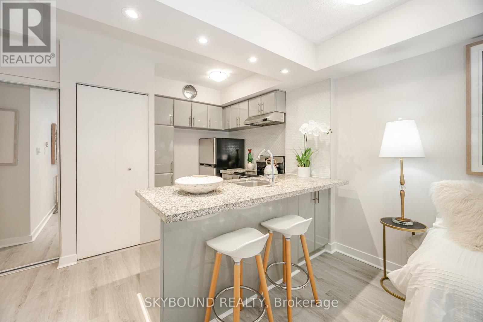 Th1223 - 21 Pirandello Street, Toronto, Ontario  M6K 3P4 - Photo 10 - C12356109